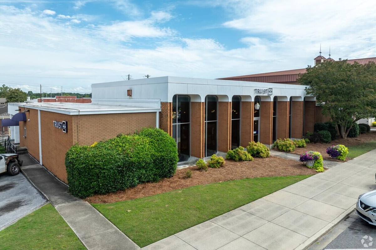 Truist Bank branch property, Alabama